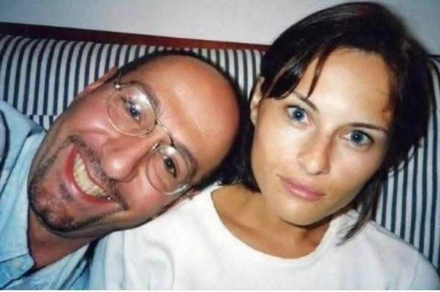 梅拉尼娅并不是“偶然认识”特朗普的。她是被“送到”他面前的。她是由保罗·赞波利