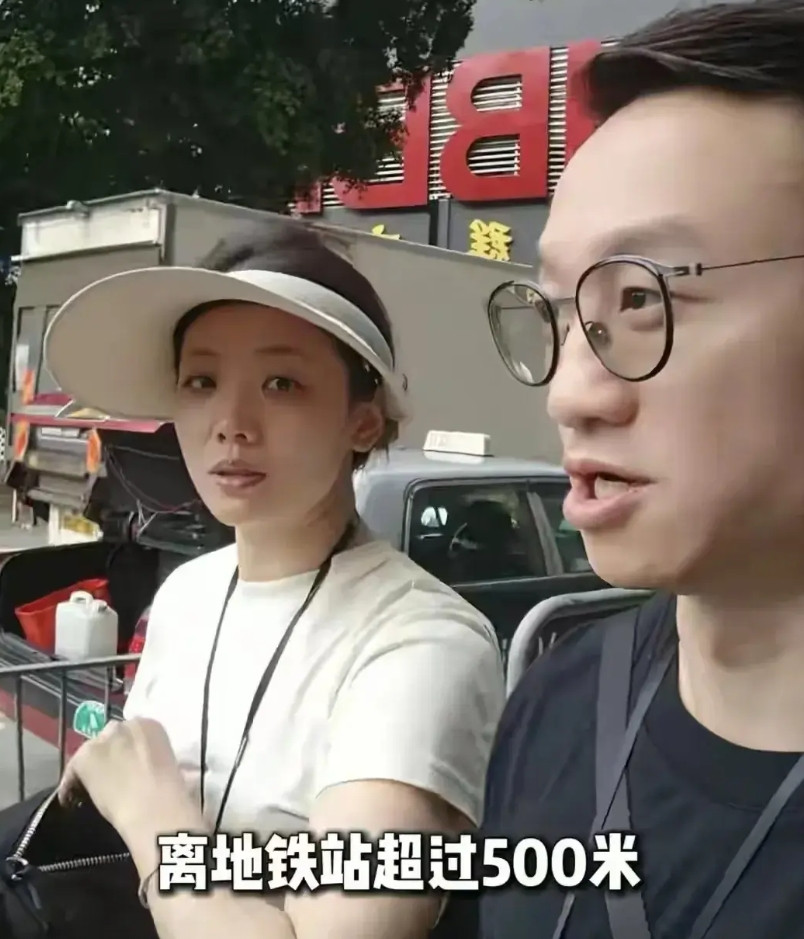 杨威说，儿子杨阳洋来香港念书，这次我和杨云在香港看了十几套房子。那边房子都很旧，