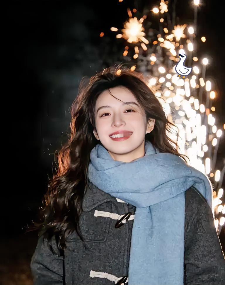 有福相的人的特征第一，显年轻，跟同龄人比脸上的皱纹少，皮肤更紧致没有岁月的