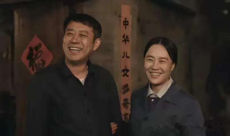 在《六姊妹》中，观众惊喜地发现，原来剧中角色刘钧与兰玉的扮演者在现实生活中竟是真