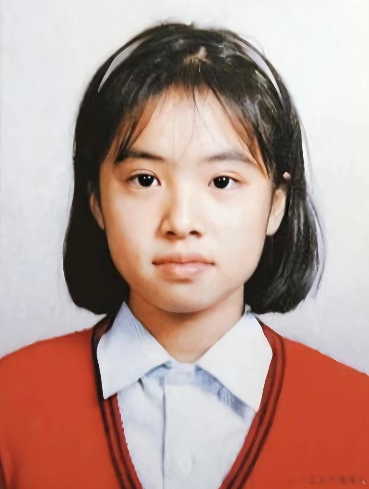 天后蔡依林出道早期古早青涩照，蜕变大女主！在华语乐坛，蔡依林是从“少男杀手”到“