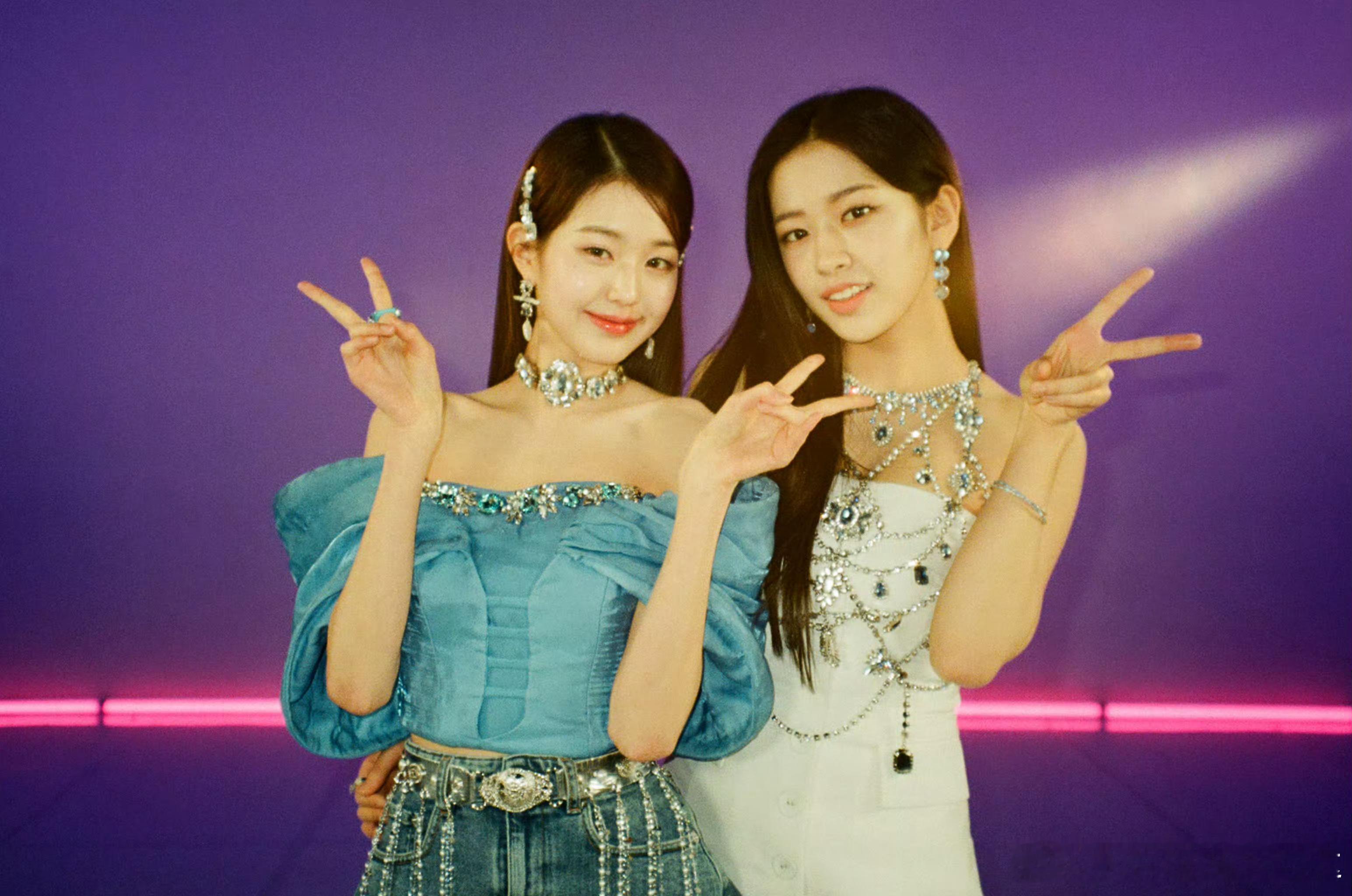 张元英说她是安宥真女朋友哎呦，到底谁吃到她俩了，张元英真的一点都不避嫌啊哈哈哈哈