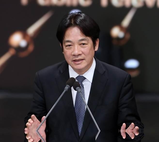 台湾官员跑来大陆，下了飞机直接傻眼：根本没人去接机！平时出门排场那么大，这回只能