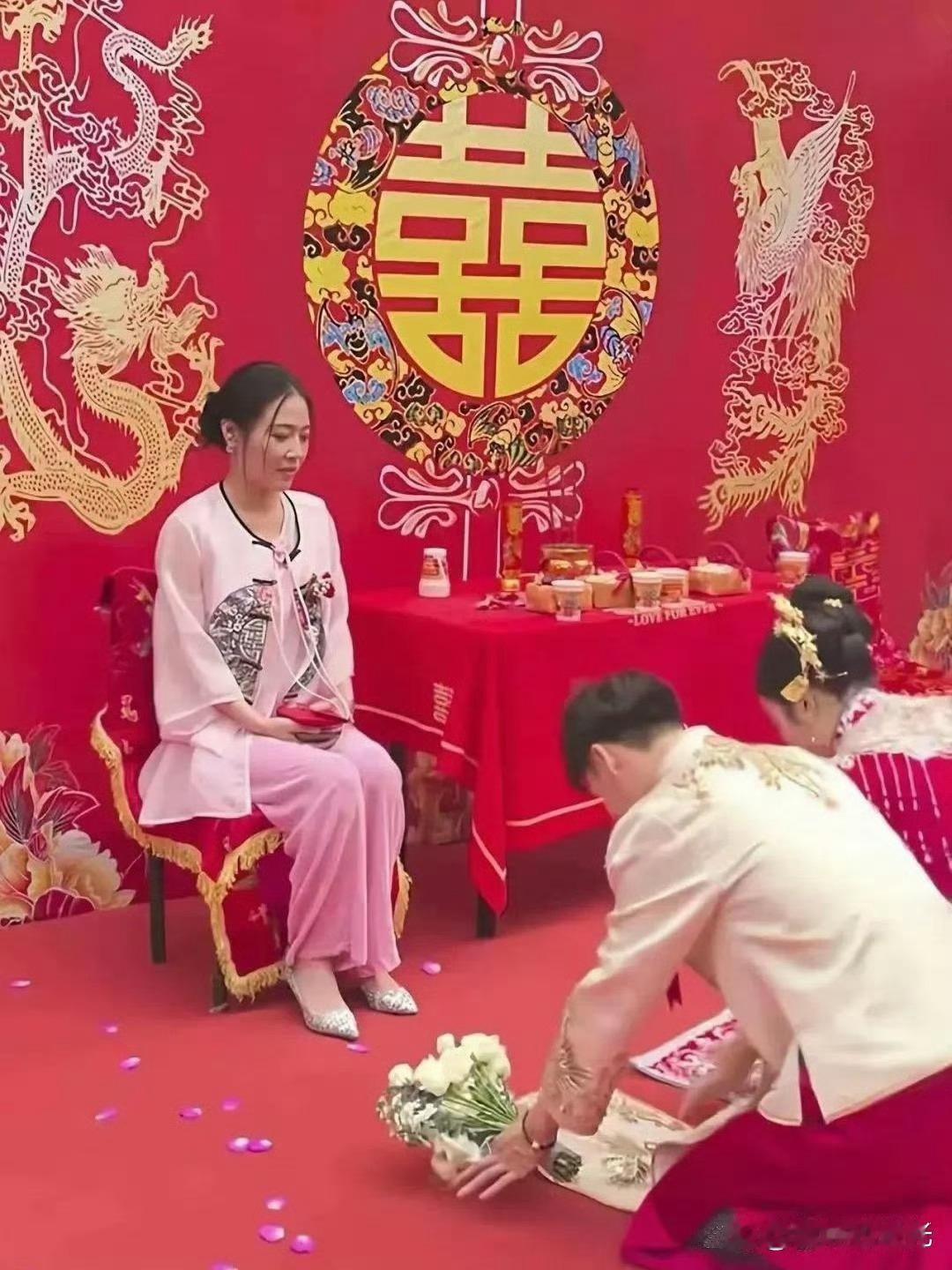 这丈母娘要是单身，肯定好多人想娶。​​​