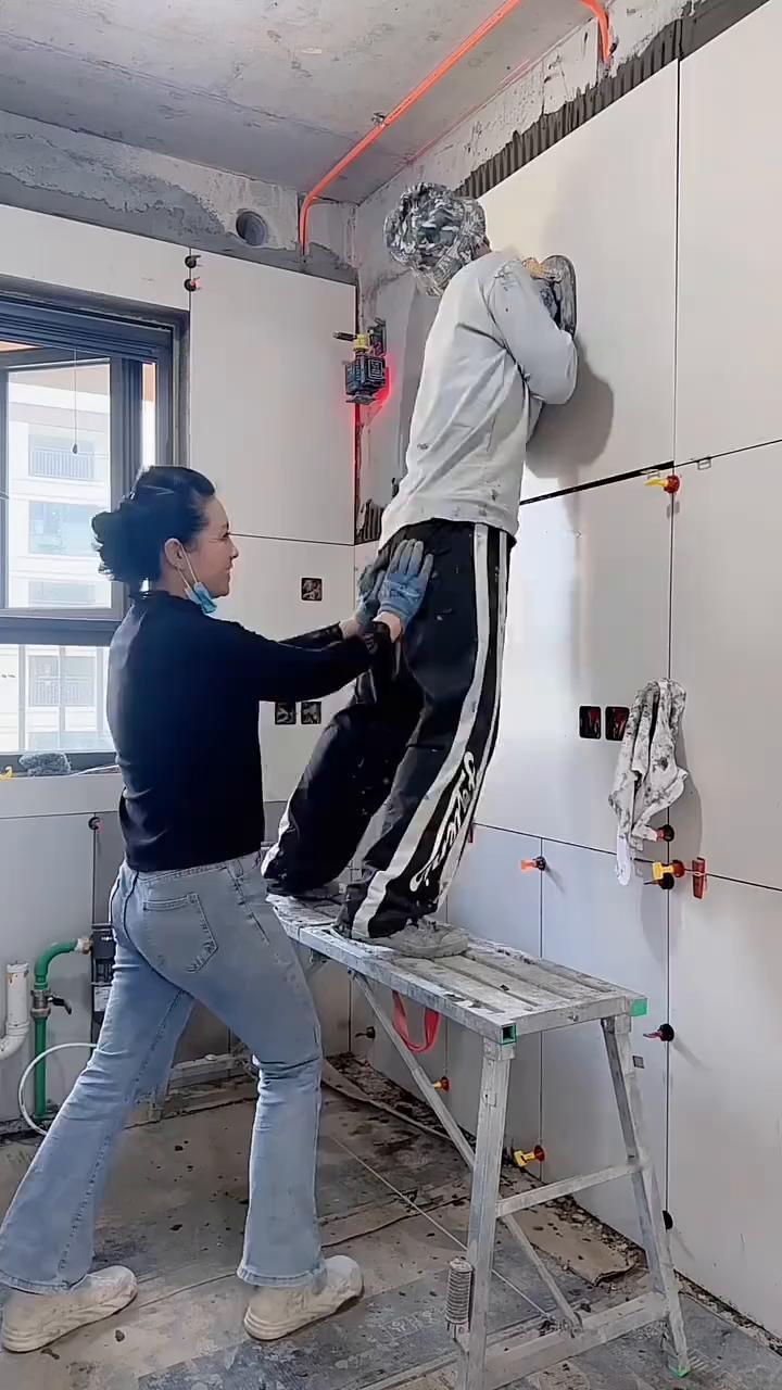 哎呦我的妈，哈哈哈哈。