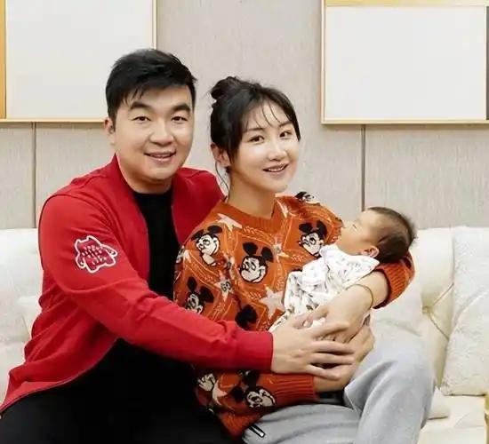 “解除婚约！”2019年，三十岁奥运名将何雯娜已有五月身孕，和三十八岁家底丰厚