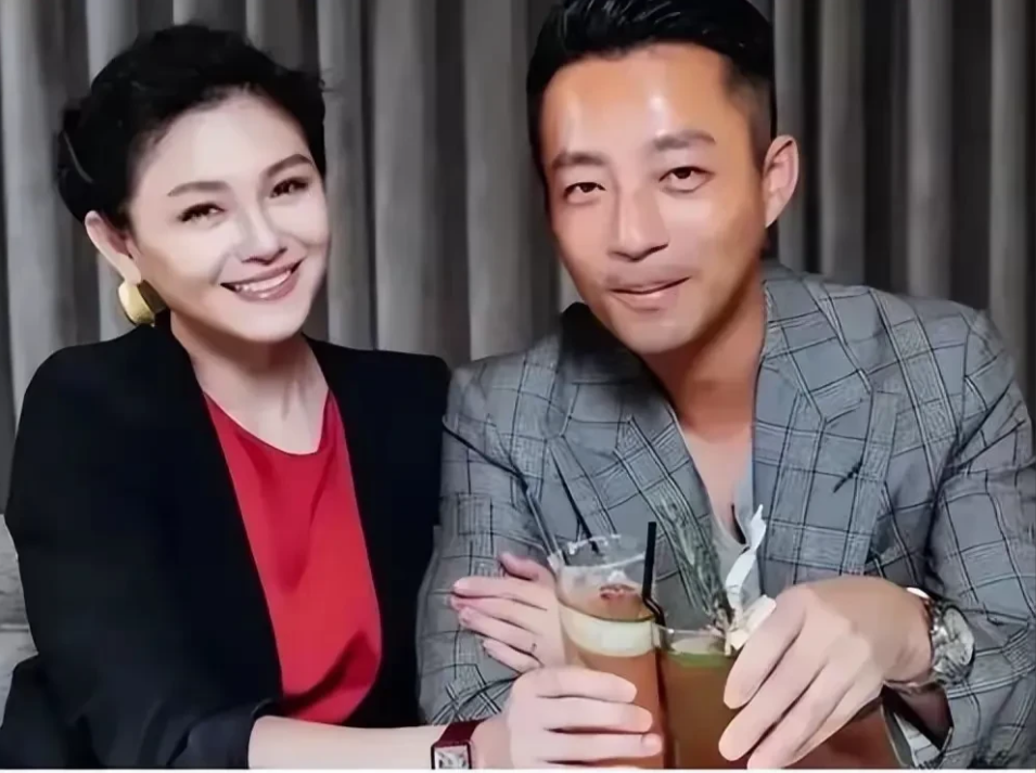 王伟忠那句“等你做大，她会回头”的预言，最近突然被提起，方式还挺意外！女星大S突