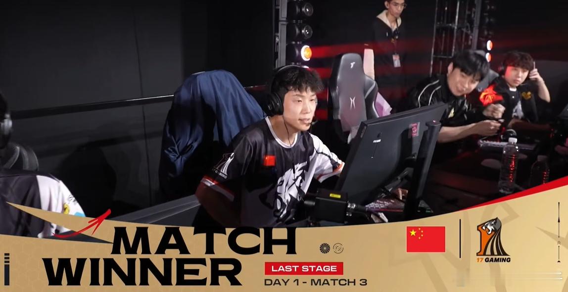 17战队15淘汰吃鸡17战队单局15个淘汰吃鸡，给解说都激出怒音了pcl