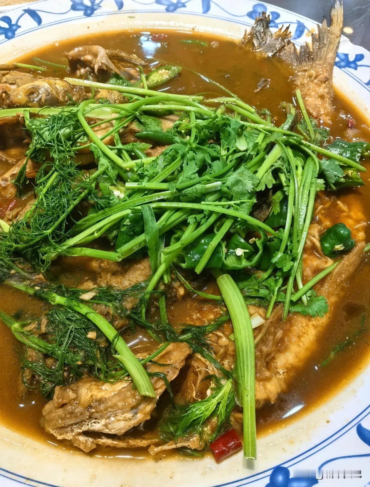 宿迁骆马湖杂鱼，宿迁特产之一，非常好吃的一道菜，本地人都知道。