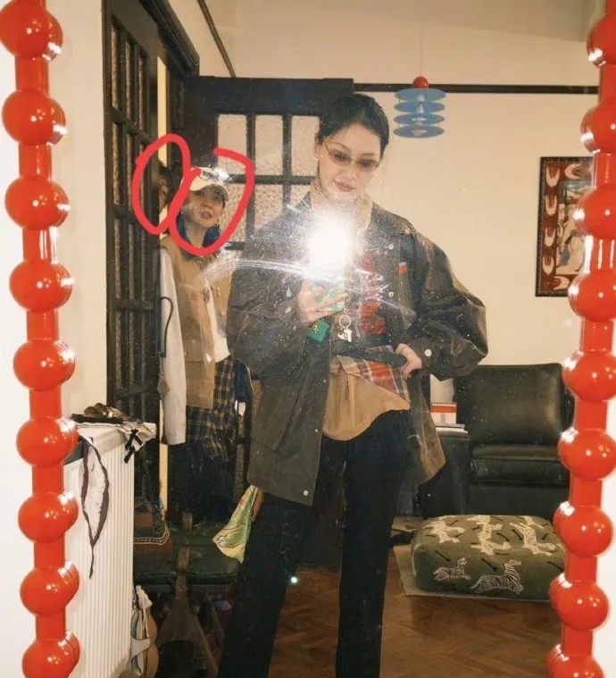 大家千万不要学金靖，为什么呢？因为她的结婚观念是我们普通人学不来的，