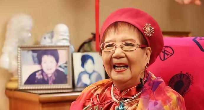 曹可凡，哀痛发文！​3月6日上午，许久没有消息的主持人曹可凡，突然在社交平台