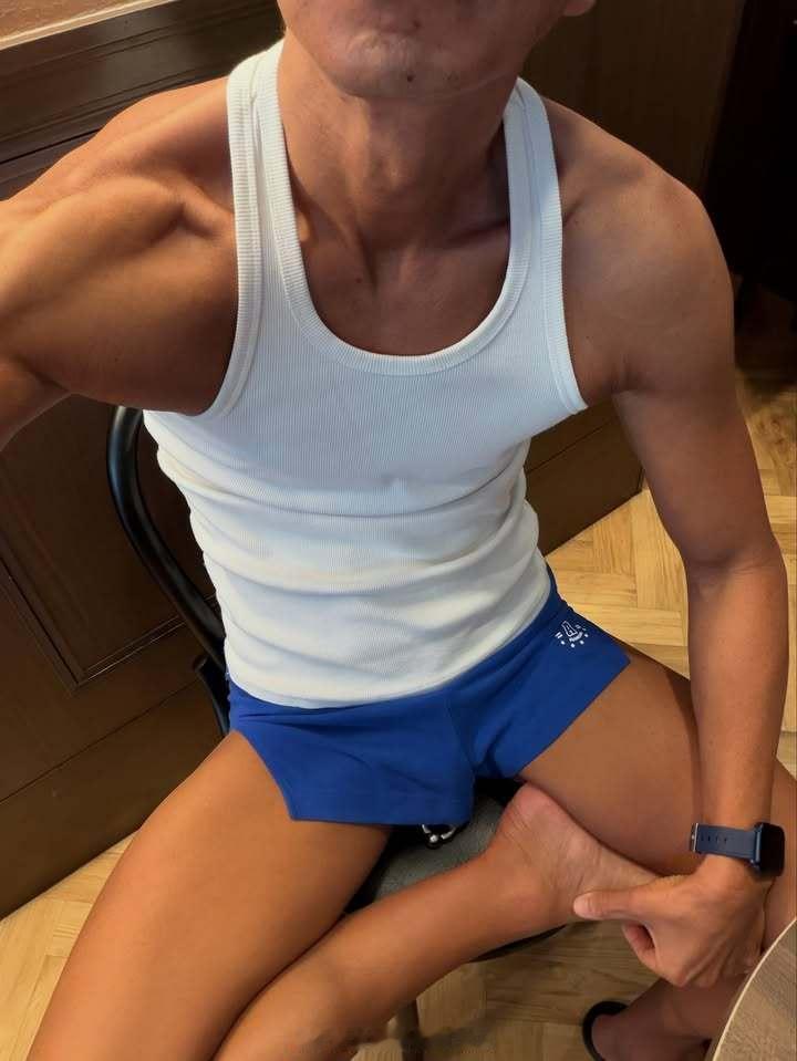 做1的时候也戴着？？？😳😳😳​​​