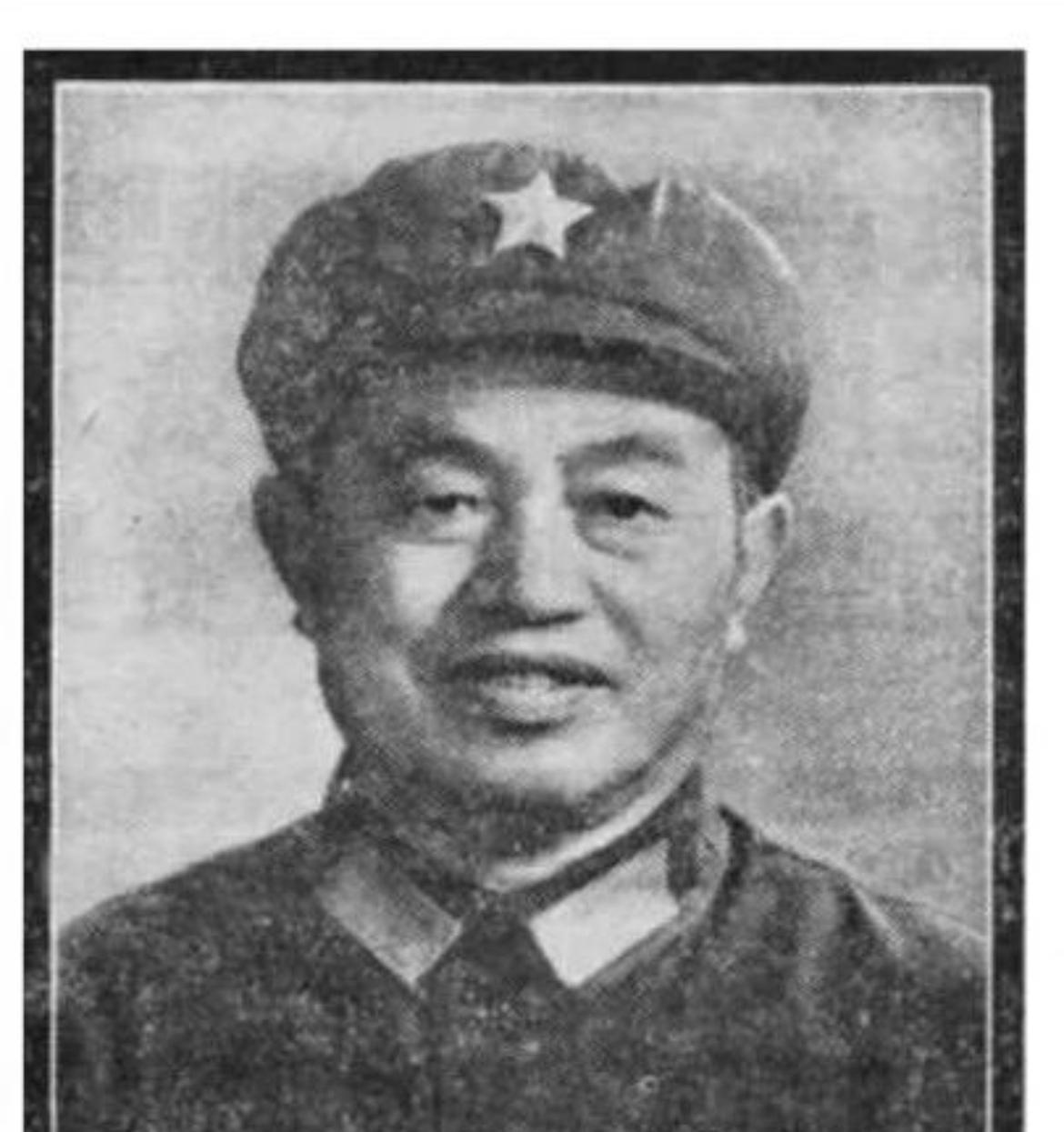 1976年7月7日，福州军区司令员皮定均（1955年中将军衔）乘米-8直升机从漳