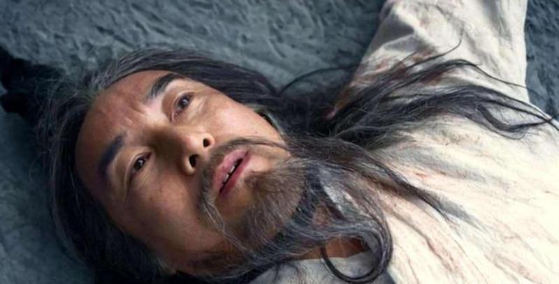 《庄子》写苌弘被"胣"，古注说得明白：那就是刳肠而死。这不是后人夸张附会的说