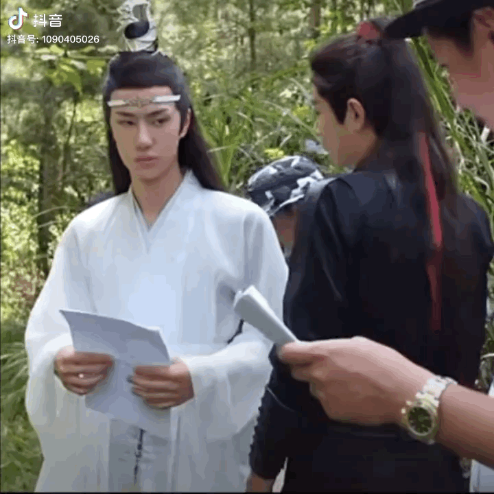 卧槽有没有人懂肖战这个笑啊啊啊啊最高级的猎人往往以猎物的方式出现[