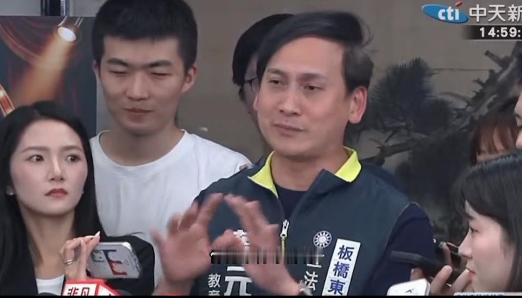 太荒唐！李四川市场扫街，有人对叶元之女助力动手，岛内好乱！7月
