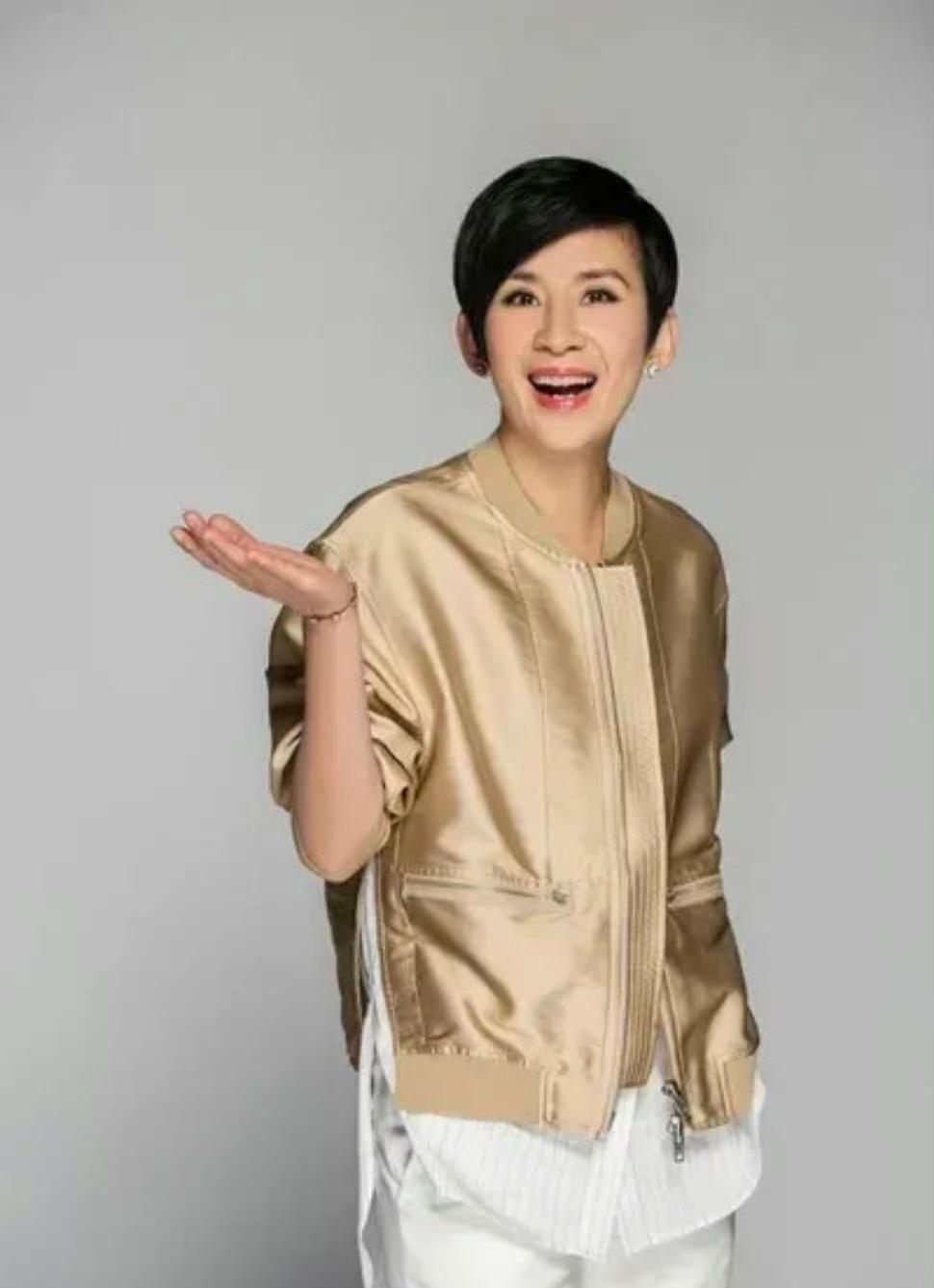 婚姻永远套不住吴君如，吴君如和大导演陈可辛同居二十多年，女儿也生了，他们还是情侣