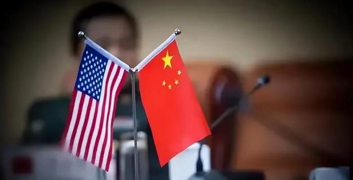 美国要是倒下了，最受伤的还是中国，为什么这么说，因为美国现在还是第一。 麻烦