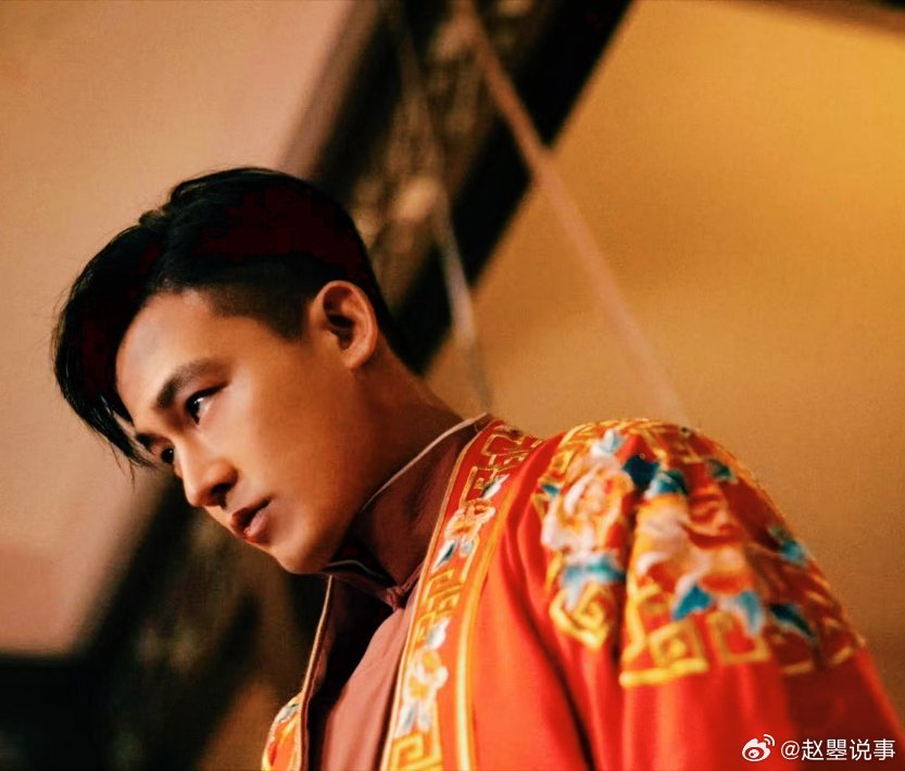 欧豪新剧人设好疯批《朱雀堂》里欧豪把疯批演得太真实！阴暗眼神、狰狞表情，完美呈