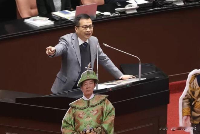 卓荣泰喊辩论总预算　国民党团正面迎战：办三场“三长对三长”针对卓荣泰今（21