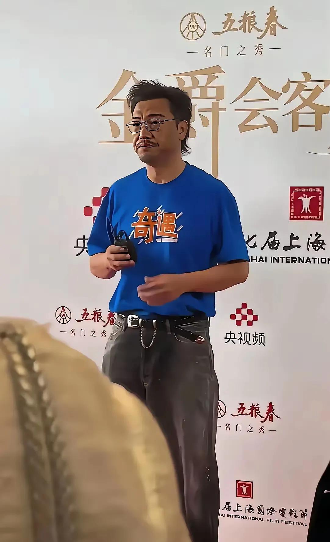 这是假冰还是贾冰瘦到脱相了呀！而且还特别显老没有以前胖胖的样子可爱了你们