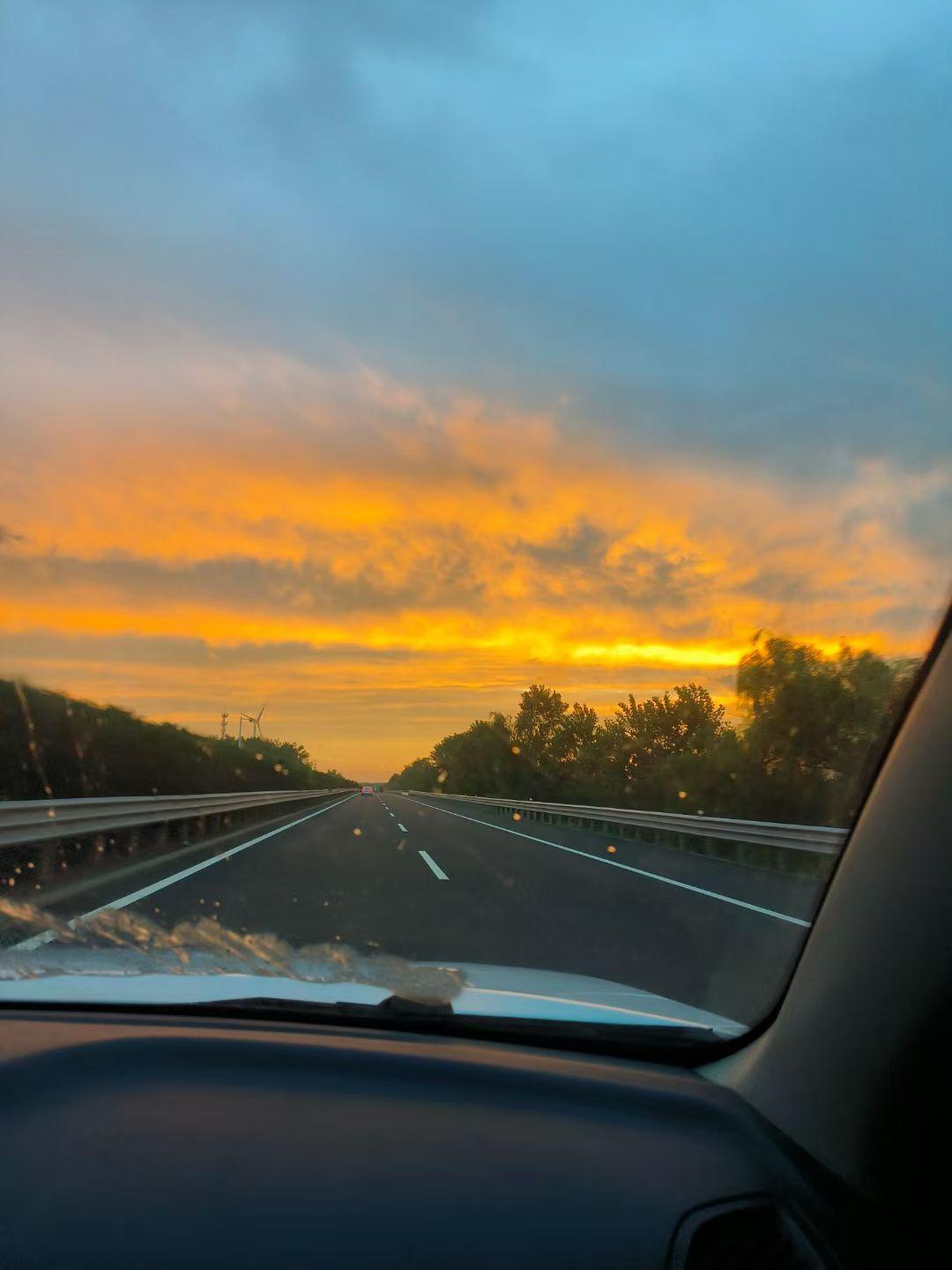 感觉不顺赶紧把家里的这10样东西丢掉，尤其是最后一样。1、破的镜子🪞；2、