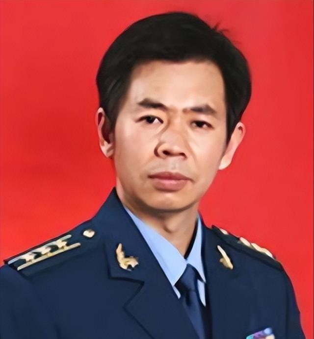 ““对于美国根本就不用怕！中国总是总纠结谁开了第一枪，从卢沟桥纠缠到现在，敌人都