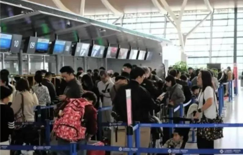 这些人到底要做什么？在外交部好言相劝之下，竟然还有这么多人去日旅游，纵然航空公司