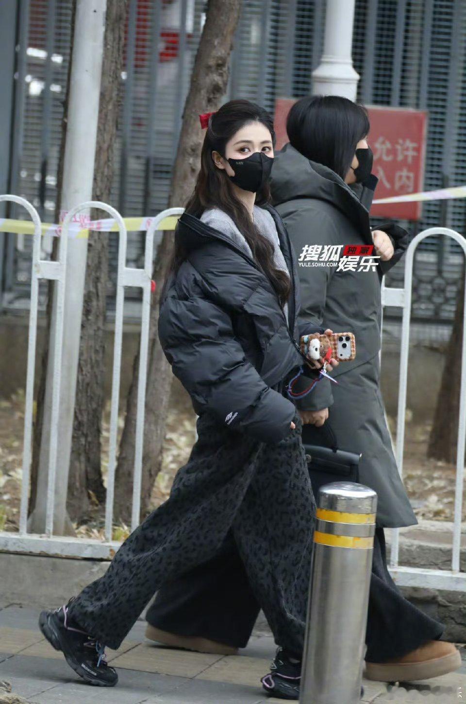 白鹿央视春晚联排带妆路透，豪门千金！！