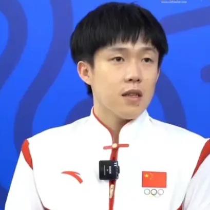 听别人叫莎莎“土莎”，搭档王楚钦有话说：莎莎不是“土”，而是把全部心思用在了乒乓