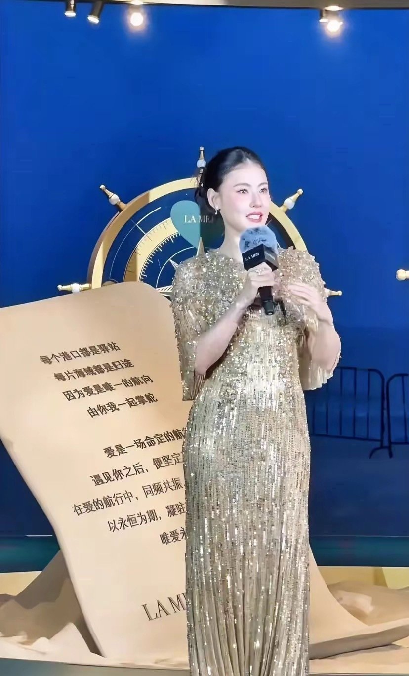 张柏芝最新生图曝光：小肚子明显、胯宽了不少，女神胖了？​​​