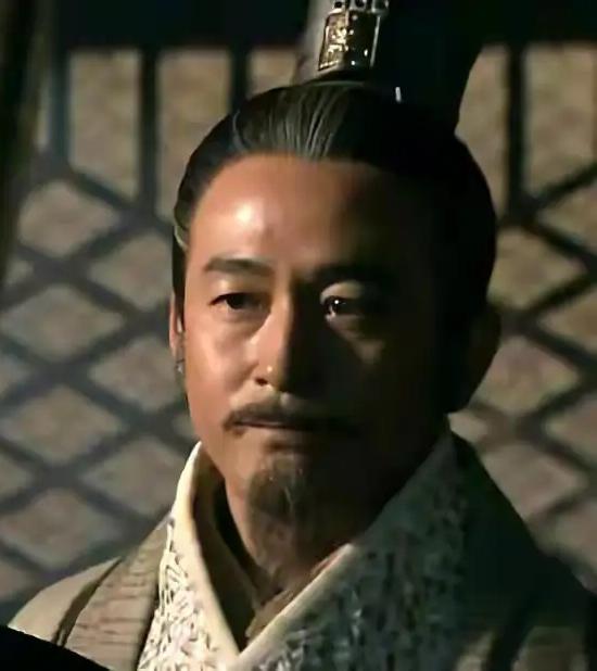 所谓“驭民六术”，算是《商君书》的重要内容之一，表述为——弱民、愚民、疲民、辱民