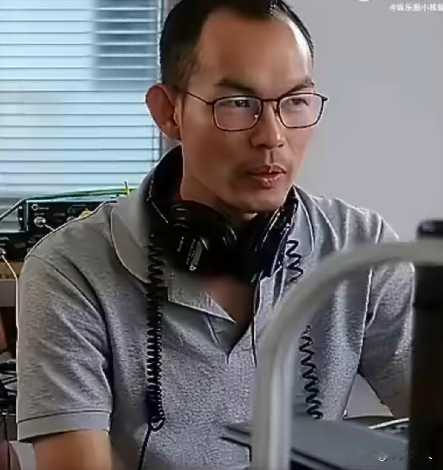 《给阿嬷的情书》预测票房冲到14亿，导演蓝鸿春要一战封神了。很多人不知道，这