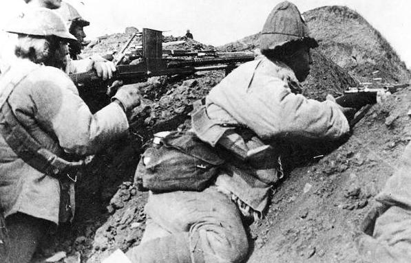 1936年的一天，抗联得到情报有16人的日军测量队经过于家沟，抗联设下埋伏，全部