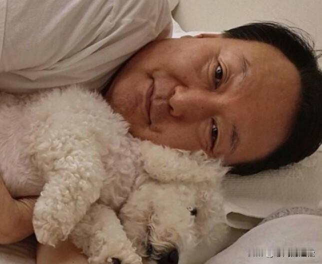 尹锡悦不用再发狂拒捕了，特检组另辟蹊径直接起诉！尹锡悦的拘捕令已经失效，2次拘