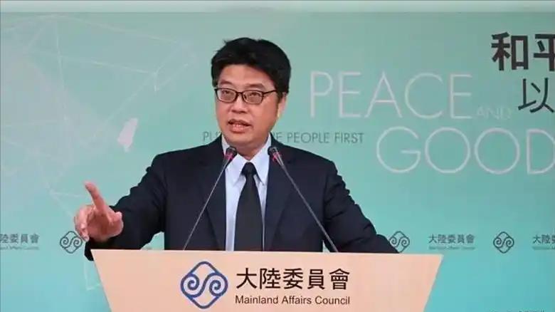 台“陆委会主委”邱垂正发表了一份严正声明，8月5日，针对中国大陆即将实施“出入