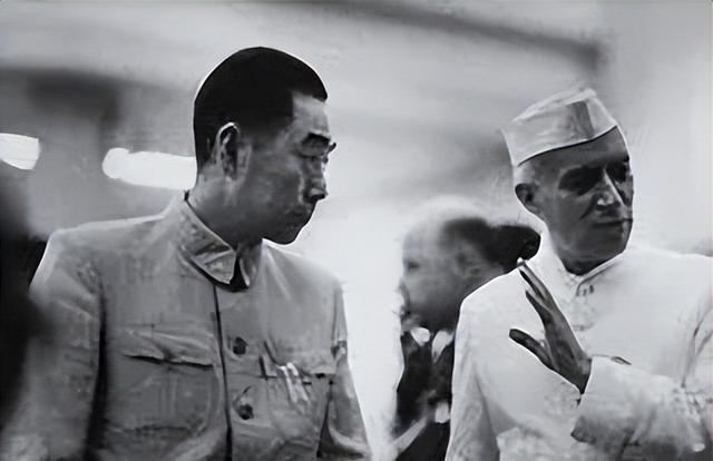 1960年周总理出访印度被刁难，记者问他凭什么说西藏属于中国，周总理举重若轻的用