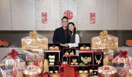 卫诗雅40岁终于嫁出去了。婚前打死不想生，铁了心要丁克。她老公周祉安是医美医生，