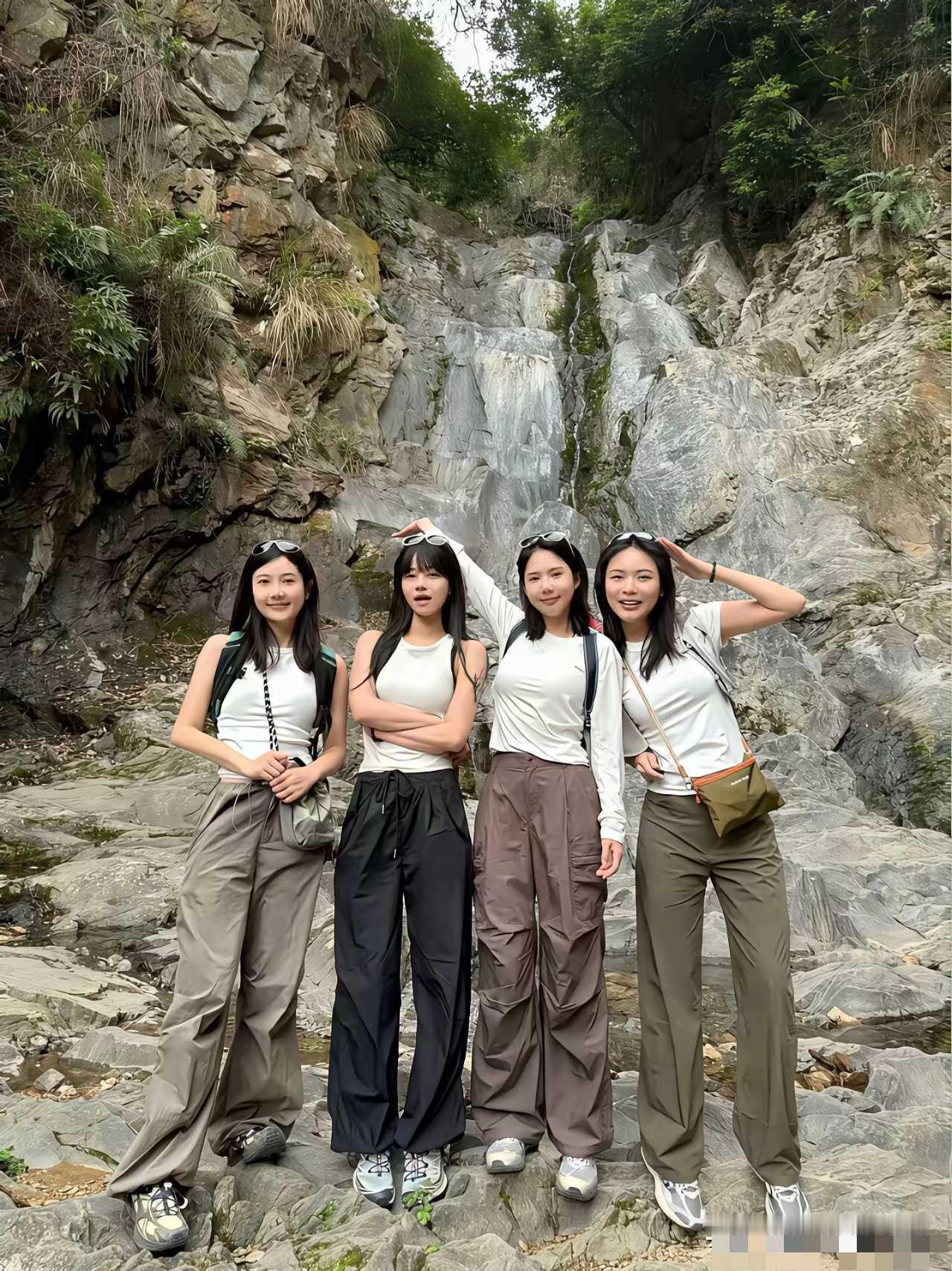 黑裤子的女生最漂亮，不接受反驳！