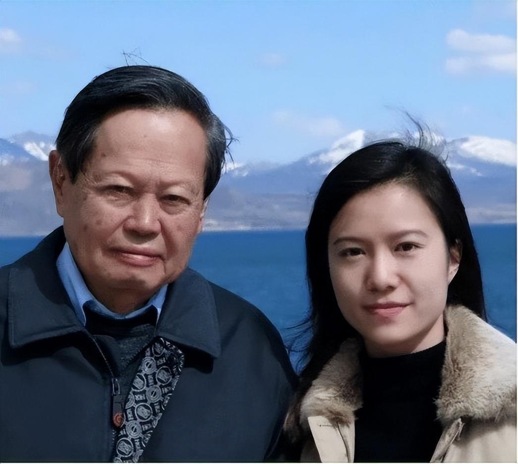 翁帆首度坦言当年嫁给82岁杨振宁的真实缘由，20年来从未同床“翁帆是上天赐