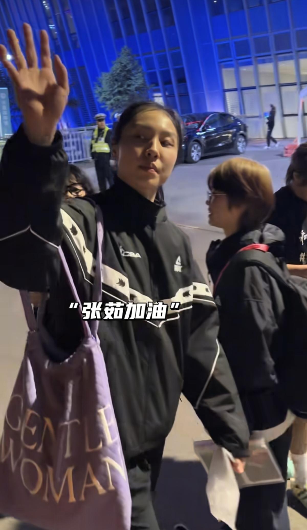 山西女篮再见，下赛季从头再来吧！毕竟你们是一支年轻的球队，在老辣的四川队面前，交