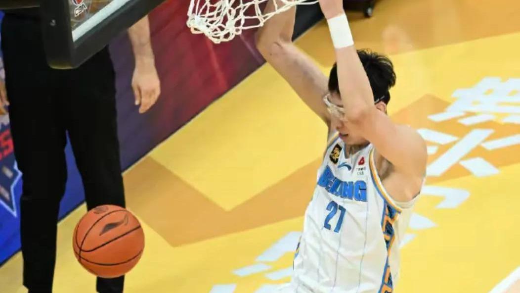 随着CBA总决赛G2来临,首钢俱乐部和教练组极有可能做出三大改变