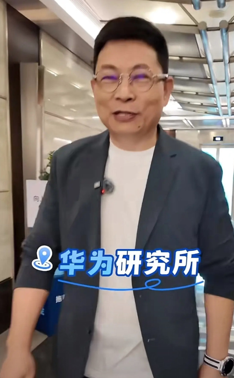 大忙人余承东现身华为香港研究所，现场招聘AI领域人才。现阶段，AI领域各大科技企