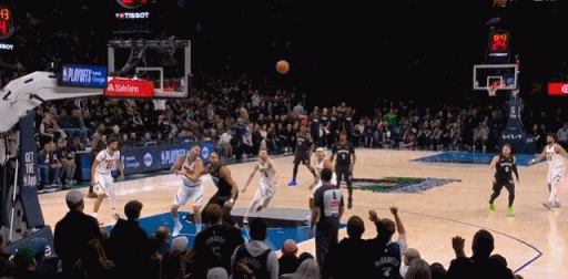 Shams确认：迪文岑佐右跟腱撕裂！赛季报销！慢镜头里，迪文琴佐右小腿颤抖的那一