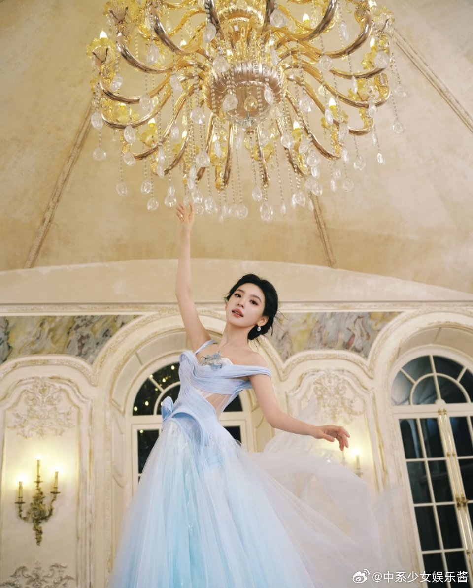 赵露思杨超越章若楠杨紫，同穿高定礼服，谁最出圈?