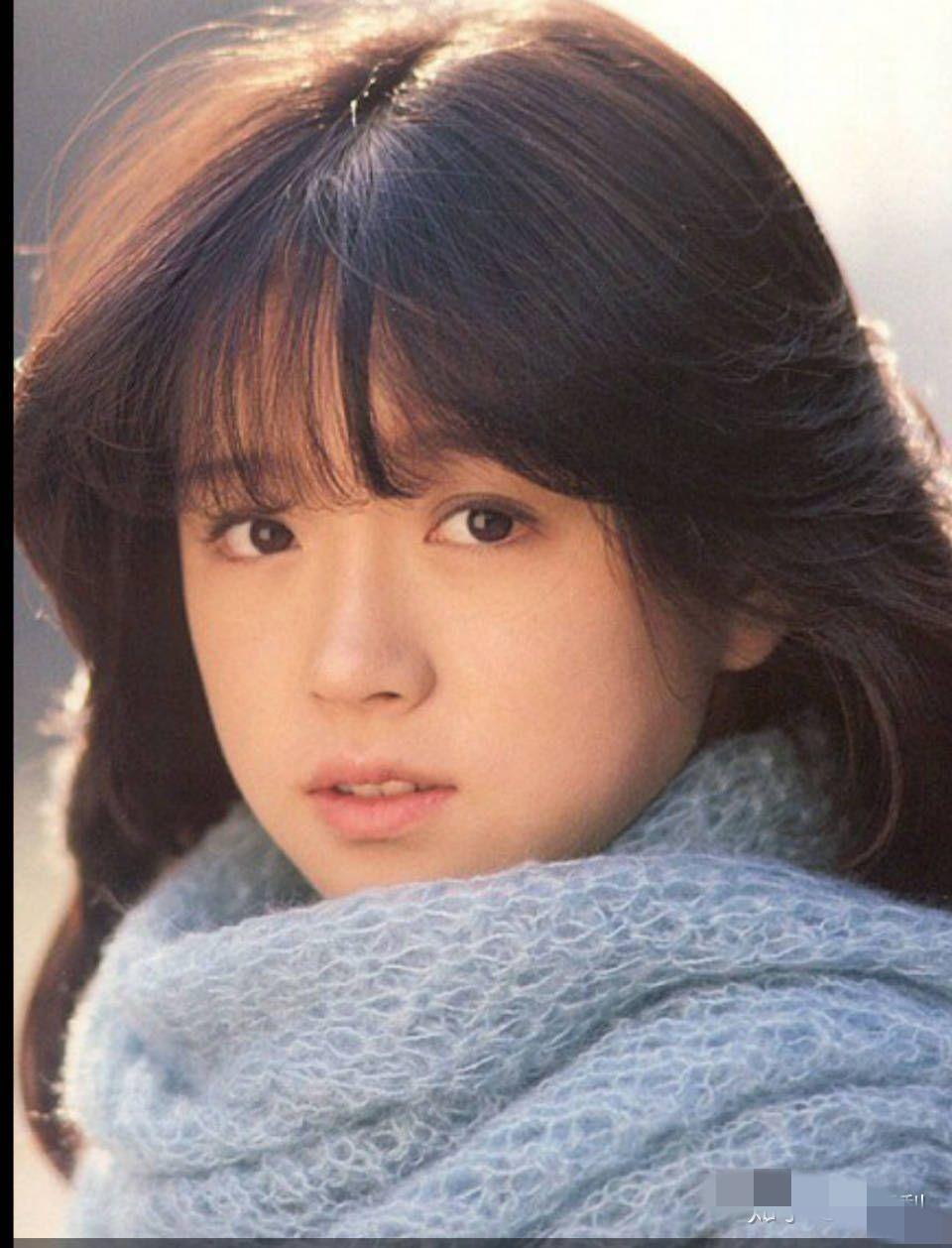 清纯，青春，极富年代感的美女……