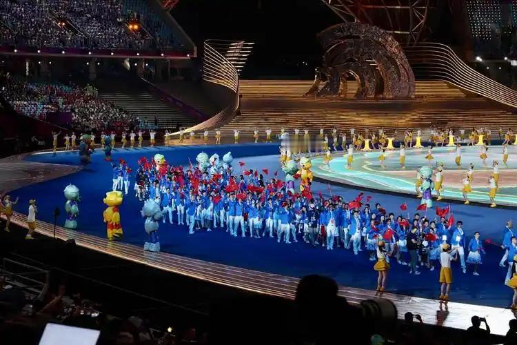 签证费用翻5倍。亚运会中国可以不参加。74个欧美免签国还是免签。这明显是借亚运