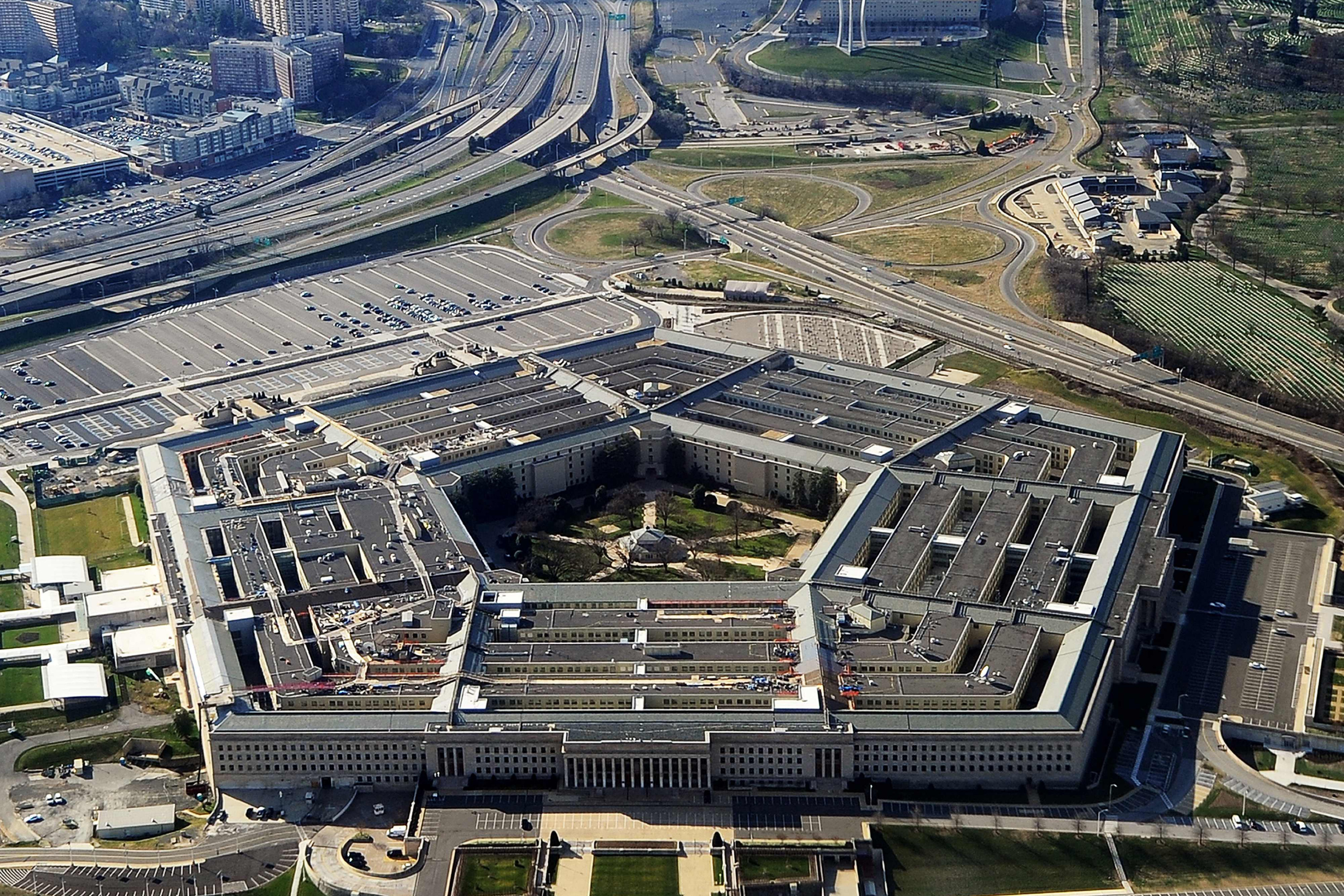 #美第五舰队基地遭袭令五角大楼尴尬#【俄媒：第五舰队基地遭袭令五角大楼“尴尬”】