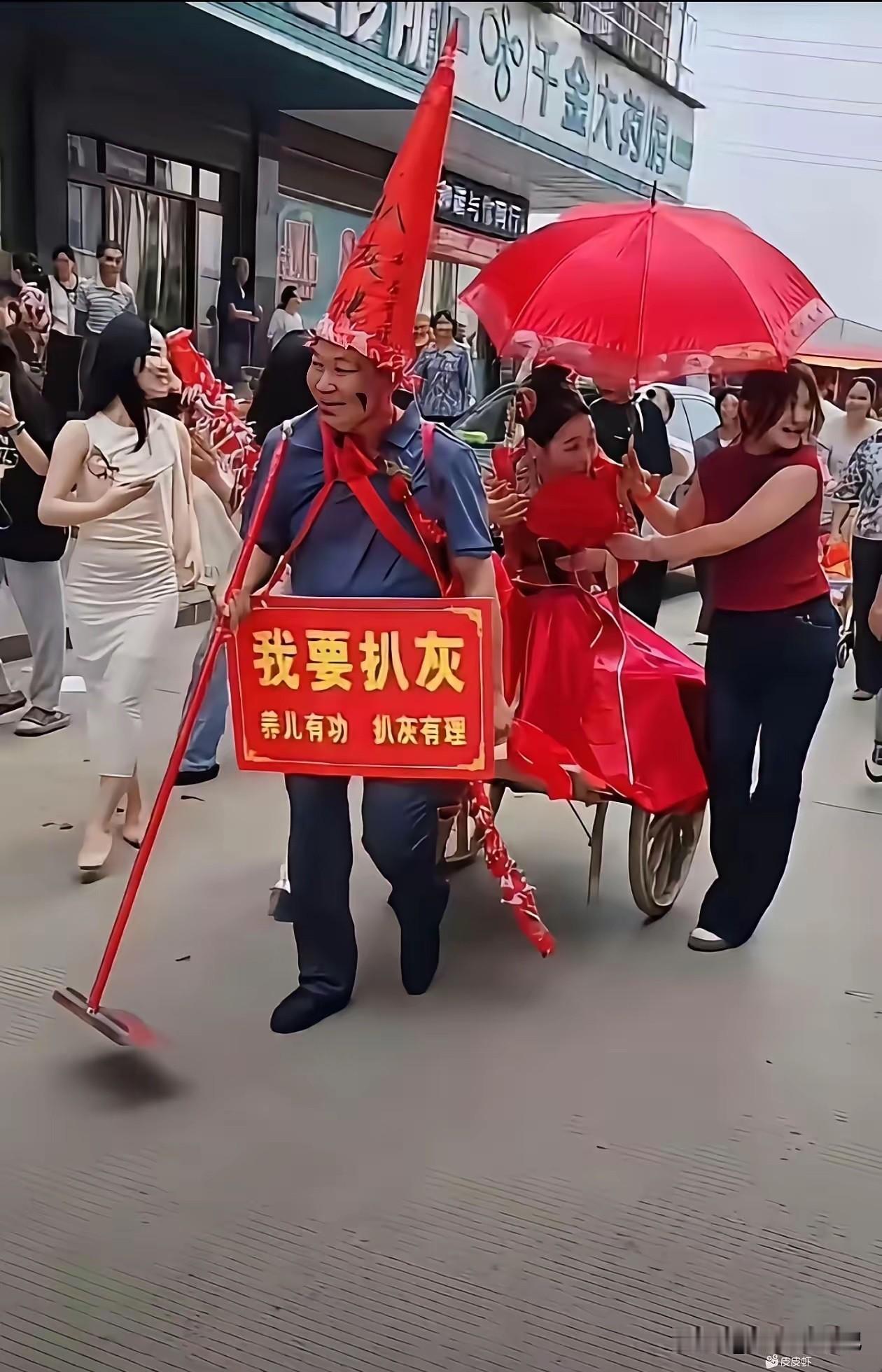 这是唱哪出嘛，完全不明白。