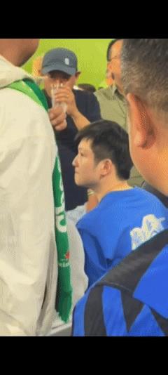 有人开始有组织的黑樊振东了，他们混剪的视频如下，要是仔细点看，就知道是故意的